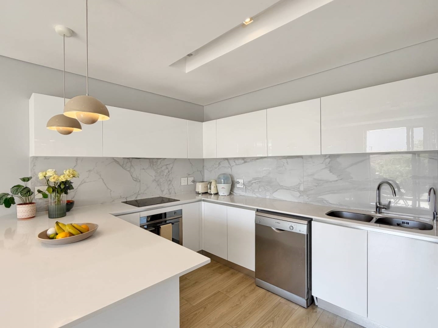 2 Bedroom Property for Sale in Green Point Western Cape